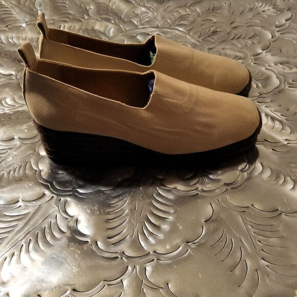 YvesSaintLaurent stretchy wedges,khaki in color and dark brown braiding wedge - Picture 4 of 8